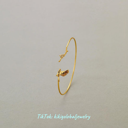 18K Gold Magpie Bracelet