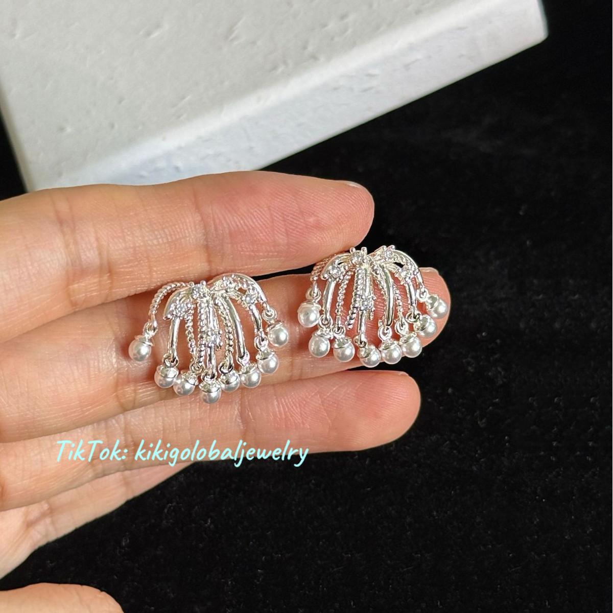 Tassel pearl earrings