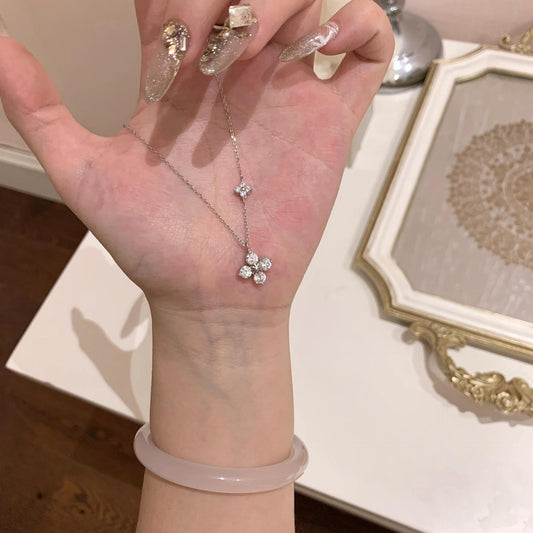 S925 sterling silver high carbon diamond zircon small flower necklace