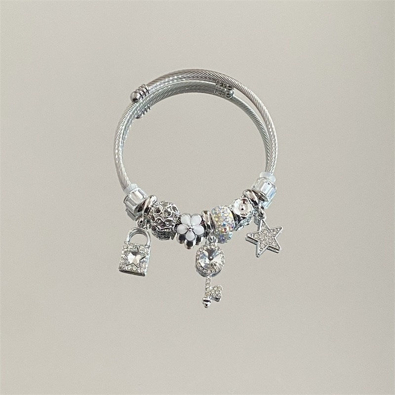 Pretty!!Pandora star key white bracelet