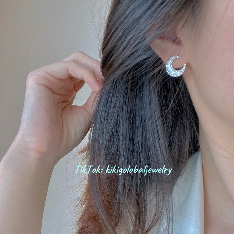 Moon Sea Diamond Shell Earrings