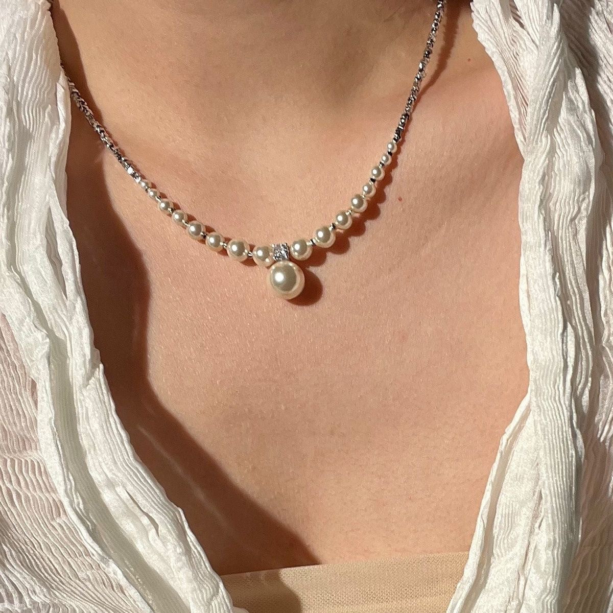 Swarovski round pearl necklace