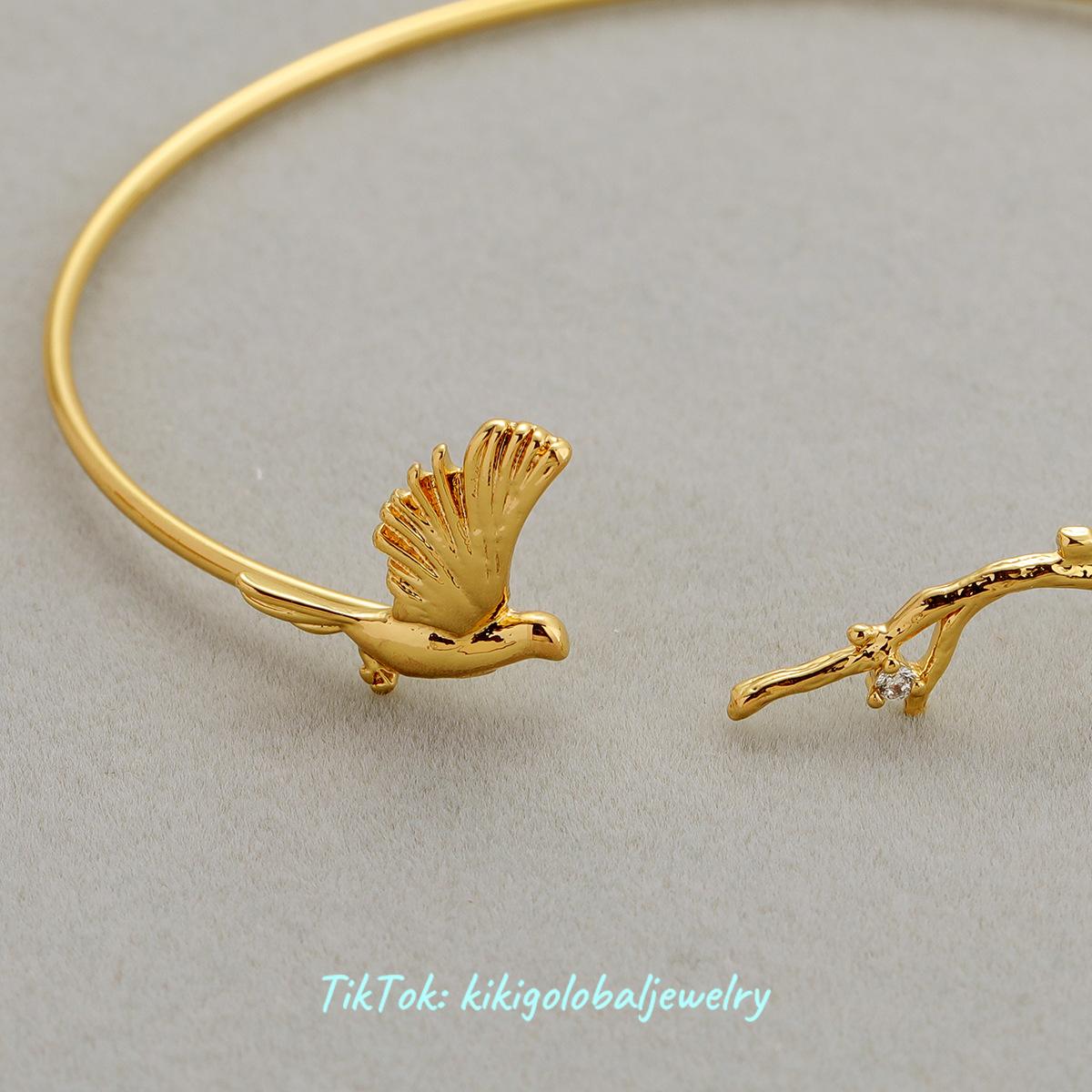 18K Gold Magpie Bracelet