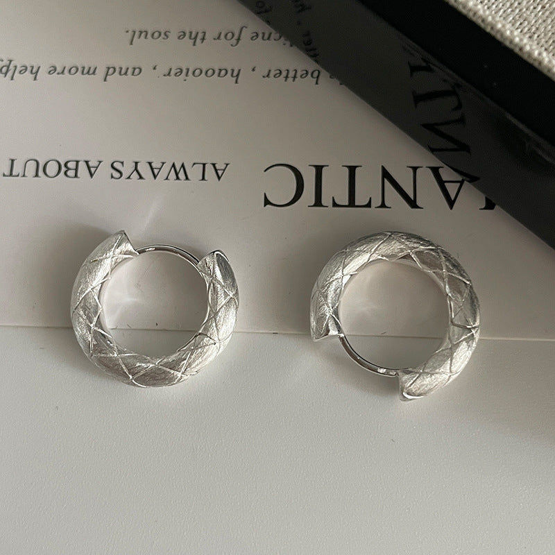 S925 sterling silver matte diamond pattern earrings