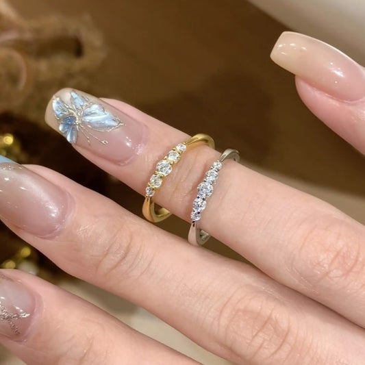 Gradient Diamond Small Row Ring