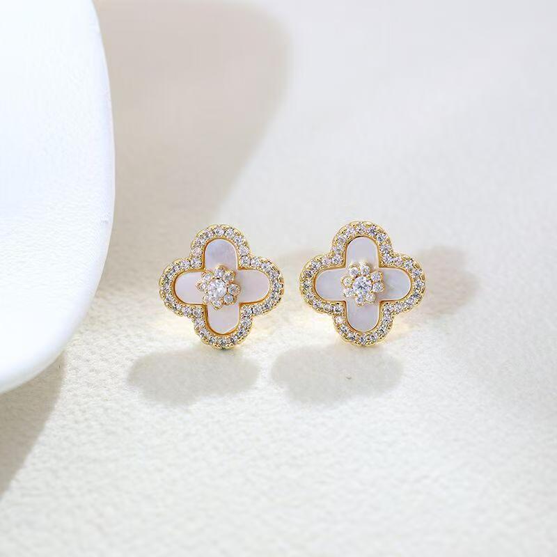 Four-leaf clover earrings (different colors)