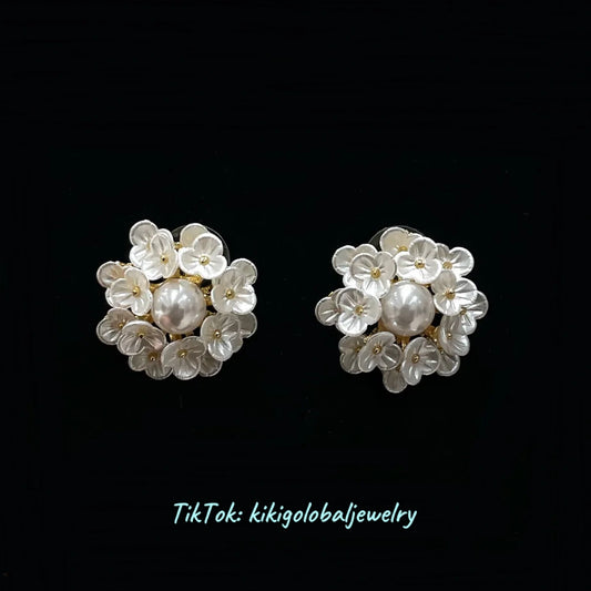Silver Needle Resin Flower Pearl Earrings