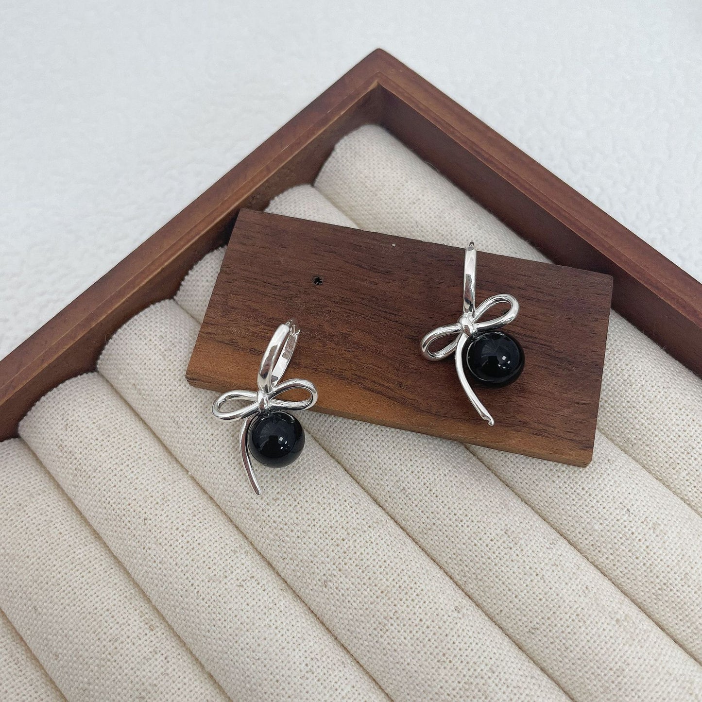 S925 artificial pearl bow earrings