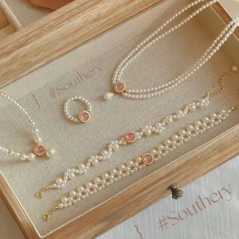 Swarovski pink pearl bracelet