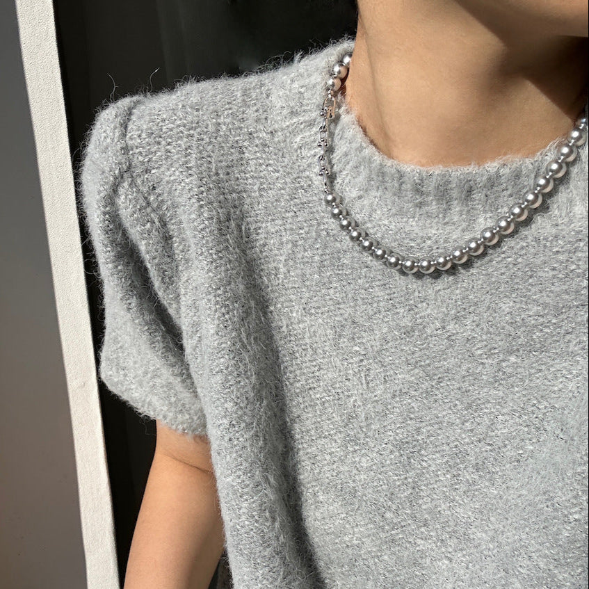 Silver-gray round bright pearl necklace